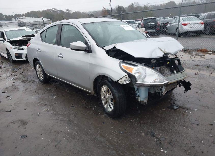 2018 Nissan Versa 1.6 SV (VIN 3N1CN7AP9JL865978) main photo