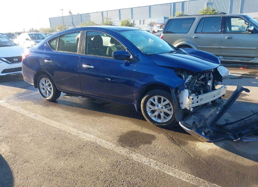 2019 Nissan Versa 1.6 SV (VIN 3N1CN7AP9KL800470) main photo