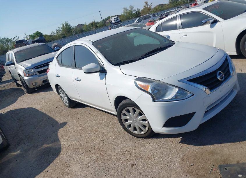 2019 Nissan Versa 1.6 SV (VIN 3N1CN7AP9KL801229) main photo