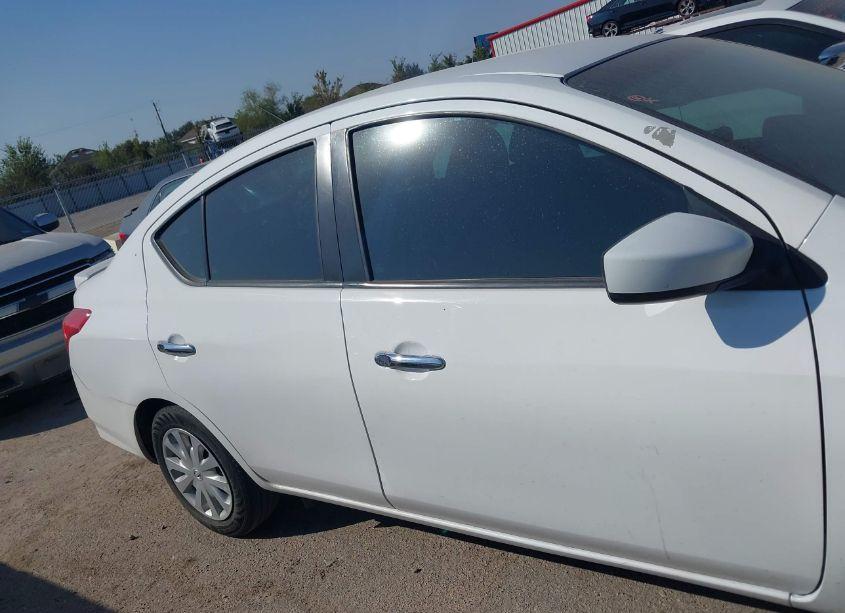 Photo 13 of 2019 Nissan Versa 1.6 SV (VIN 3N1CN7AP9KL801229)
