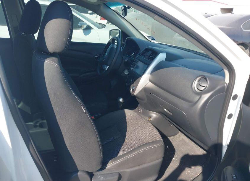 Photo 5 of 2019 Nissan Versa 1.6 SV (VIN 3N1CN7AP9KL801229)