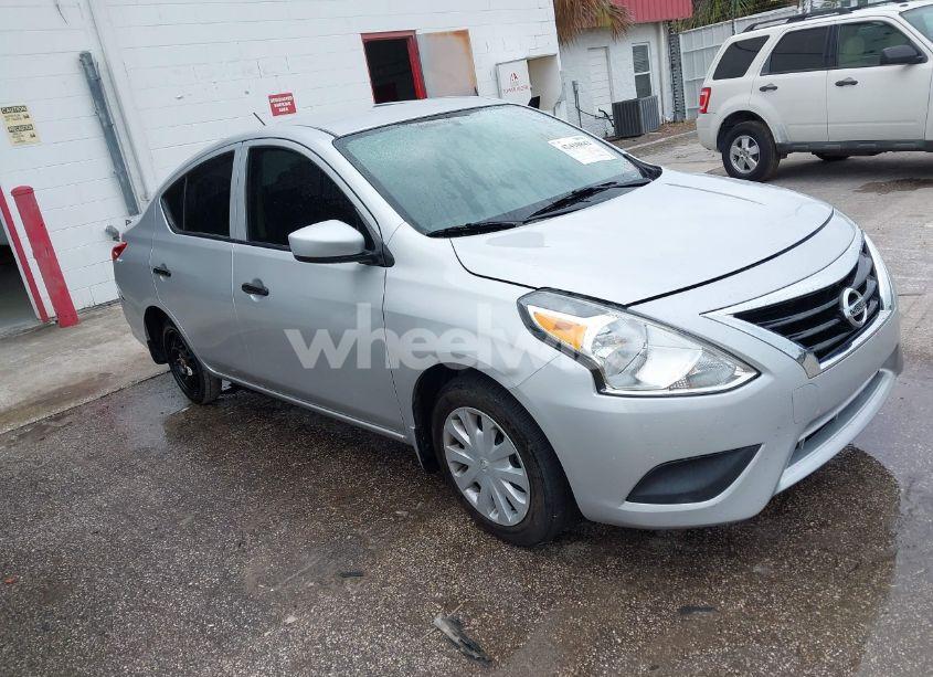 2019 Nissan Versa 1.6 S+ (VIN 3N1CN7AP9KL804695) main photo
