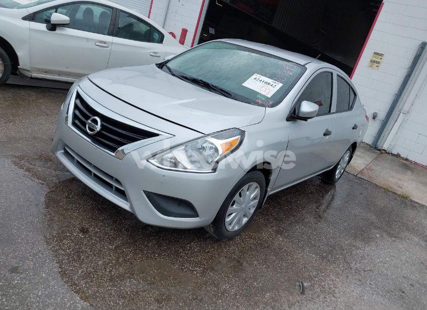 Photo 2 of 2019 Nissan Versa 1.6 S+ (VIN 3N1CN7AP9KL804695)