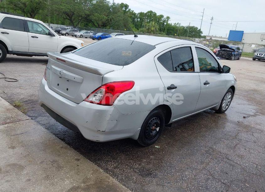 Photo 4 of 2019 Nissan Versa 1.6 S+ (VIN 3N1CN7AP9KL804695)