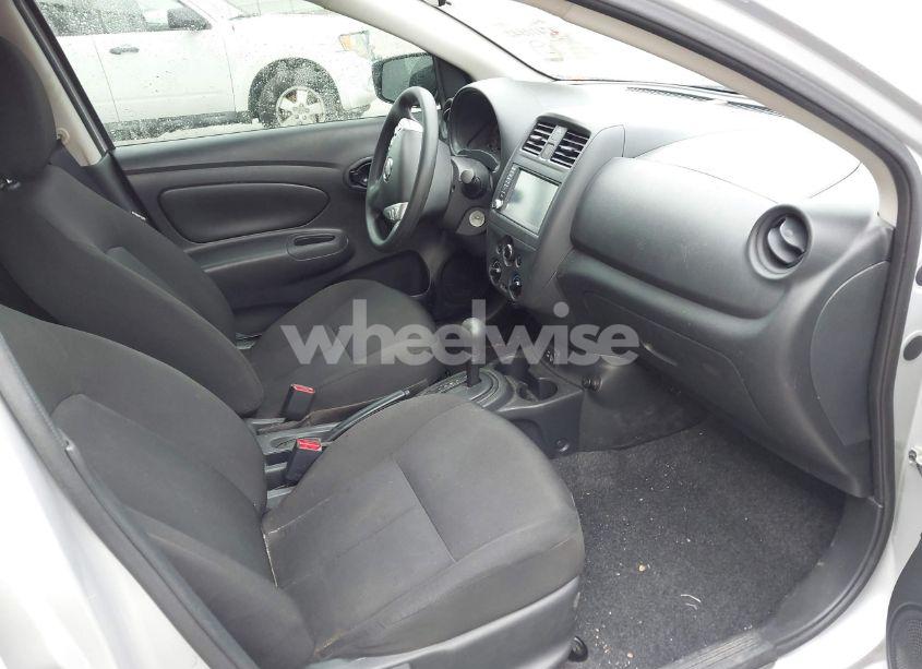 Photo 5 of 2019 Nissan Versa 1.6 S+ (VIN 3N1CN7AP9KL804695)