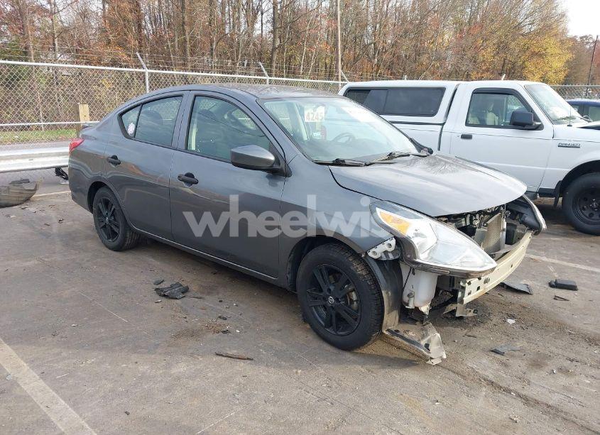 2019 Nissan Versa 1.6 S+ (VIN 3N1CN7AP9KL824235) main photo