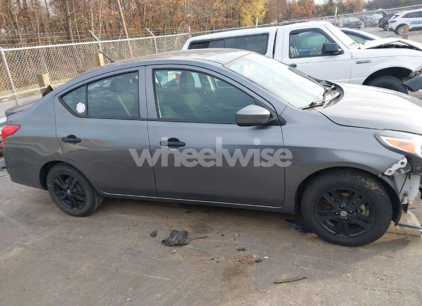 Photo 13 of 2019 Nissan Versa 1.6 S+ (VIN 3N1CN7AP9KL824235)