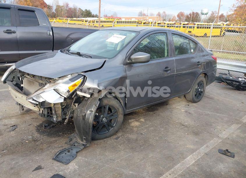 Photo 2 of 2019 Nissan Versa 1.6 S+ (VIN 3N1CN7AP9KL824235)