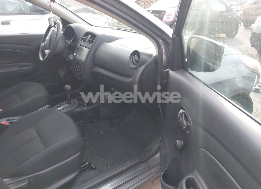 Photo 5 of 2019 Nissan Versa 1.6 S+ (VIN 3N1CN7AP9KL824235)
