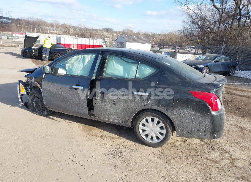 Photo 3 of 2019 Nissan Versa 1.6 SV (VIN 3N1CN7AP9KL851371)