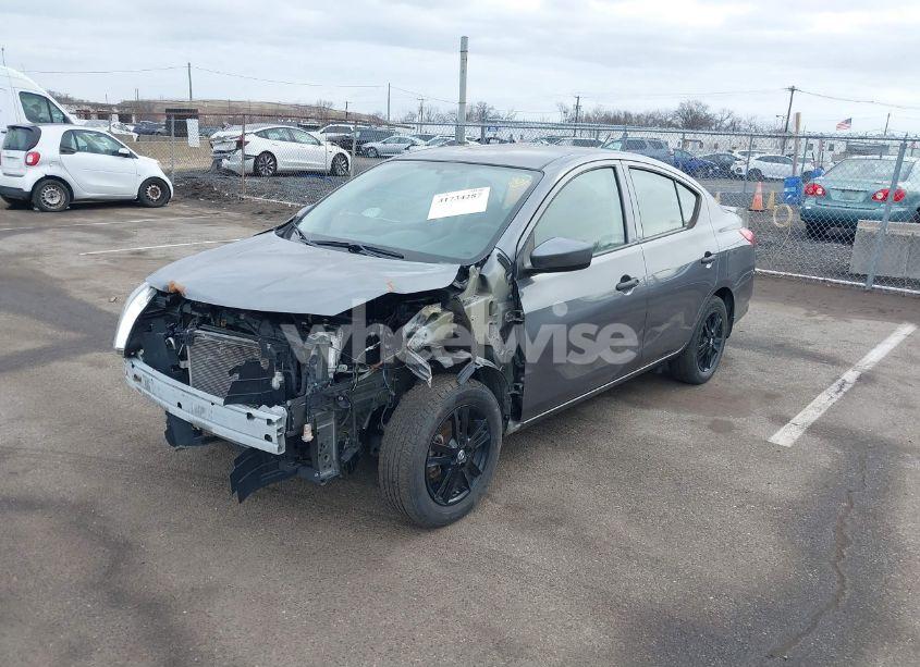 Photo 2 of 2019 Nissan Versa 1.6 S+ (VIN 3N1CN7AP9KL875881)