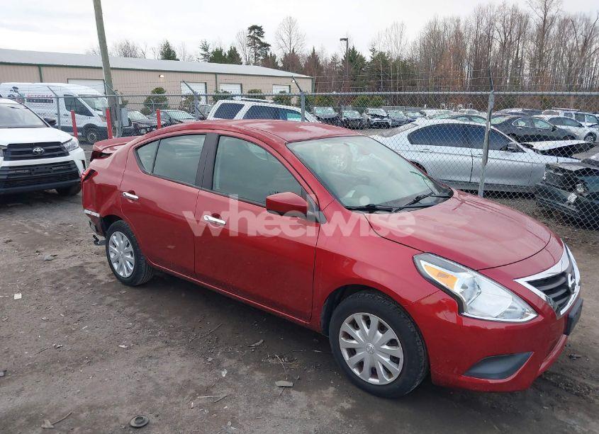 2019 Nissan Versa 1.6 SV (VIN 3N1CN7AP9KL877694) main photo