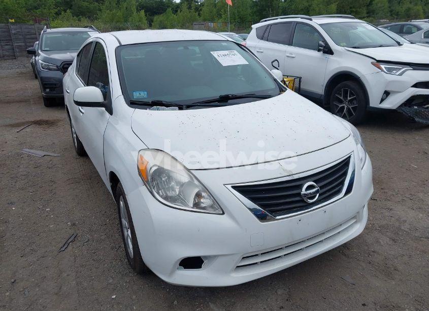 2013 Nissan Versa 1.6 SV (VIN 3N1CN7APXDL870322) main photo
