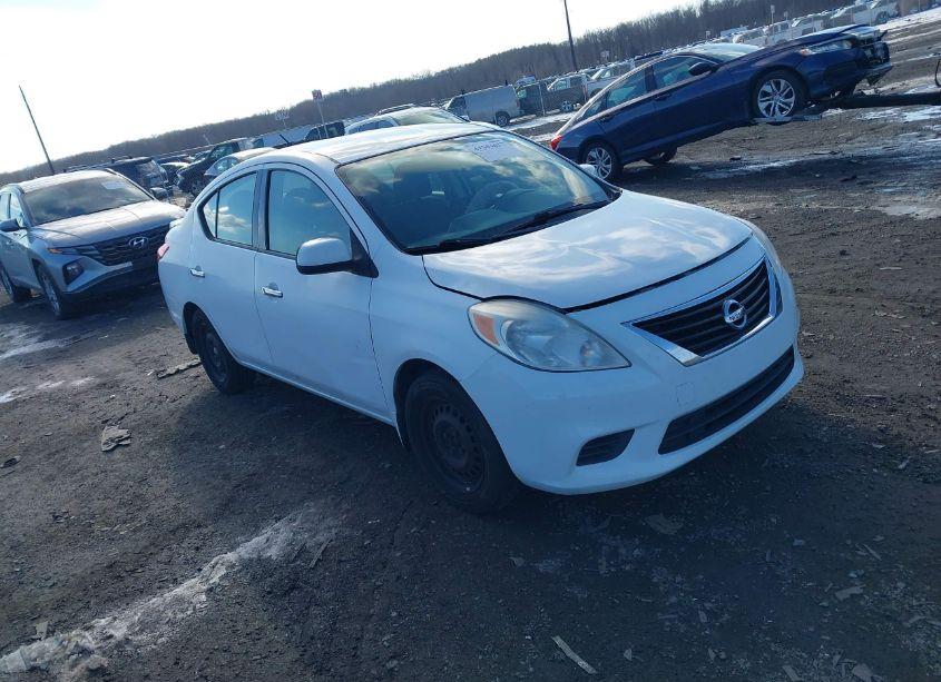2014 Nissan Versa 1.6 SV (VIN 3N1CN7APXEL816648) main photo
