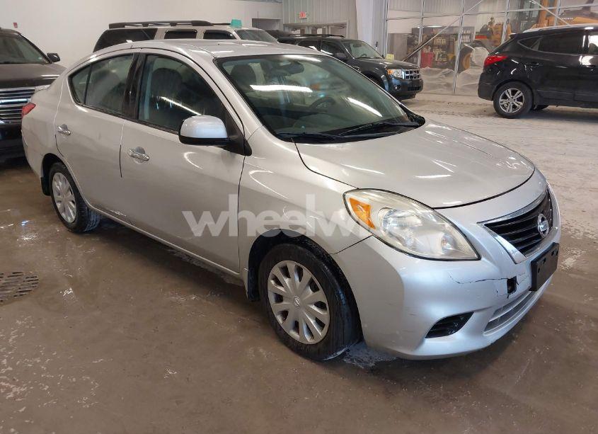 2014 Nissan Versa 1.6 SV (VIN 3N1CN7APXEL817928) main photo