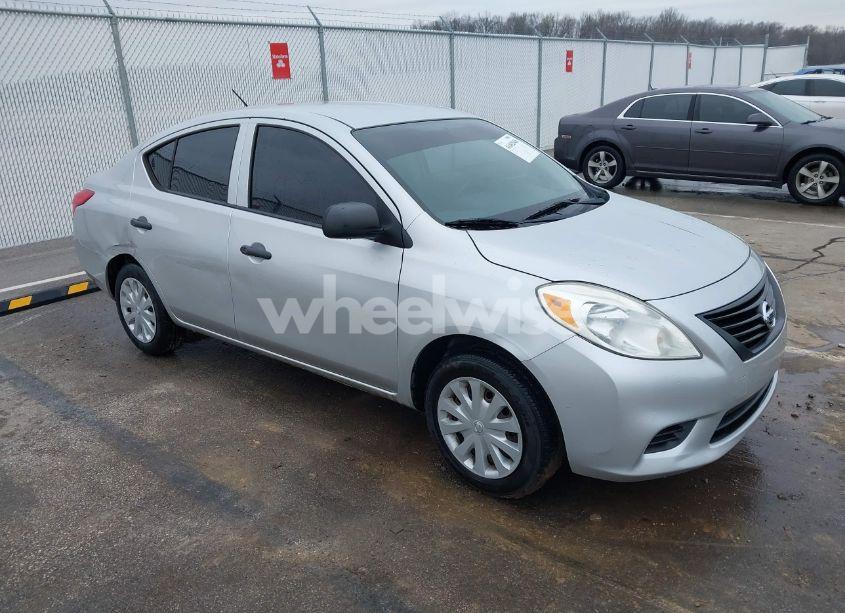 2014 Nissan Versa 1.6 S (VIN 3N1CN7APXEL860715) main photo