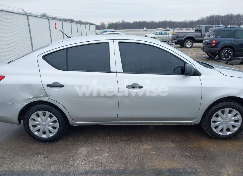 Photo 13 of 2014 Nissan Versa 1.6 S (VIN 3N1CN7APXEL860715)