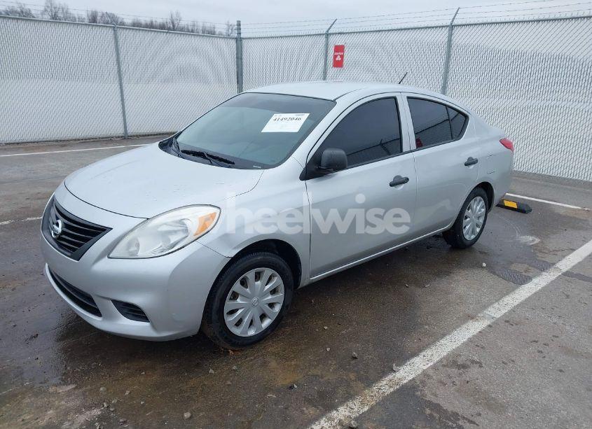 Photo 2 of 2014 Nissan Versa 1.6 S (VIN 3N1CN7APXEL860715)