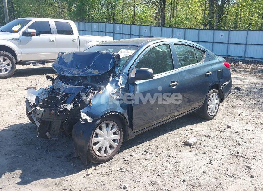 Photo 2 of 2015 Nissan Versa 1.6 S (VIN 3N1CN7APXFL813704)