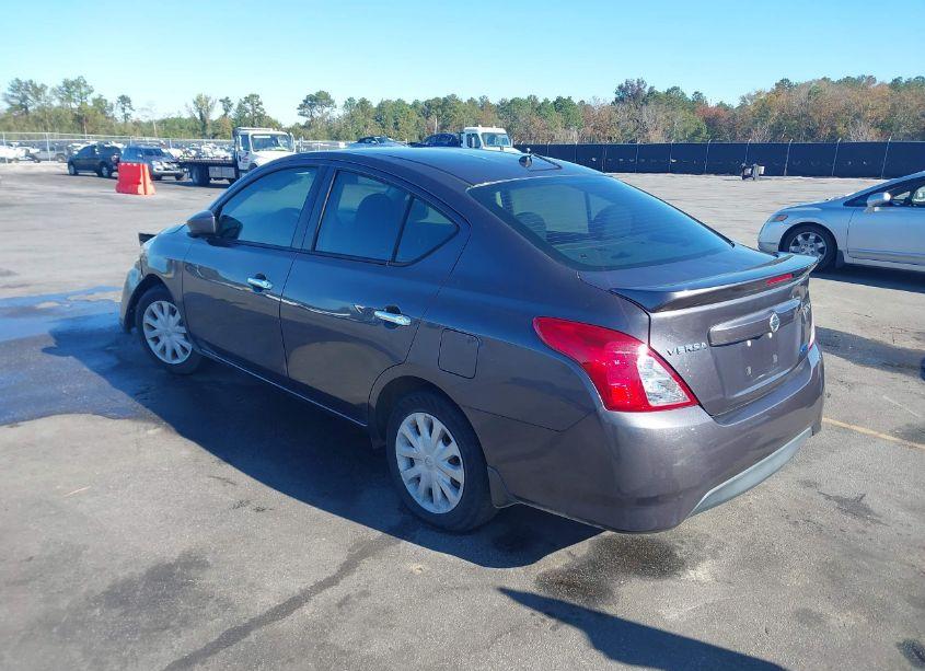 Photo 3 of 2015 Nissan Versa 1.6 SV (VIN 3N1CN7APXFL818420)