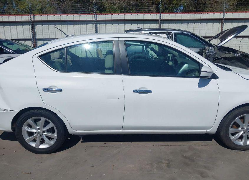 Photo 14 of 2015 Nissan Versa 1.6 SL (VIN 3N1CN7APXFL821866)