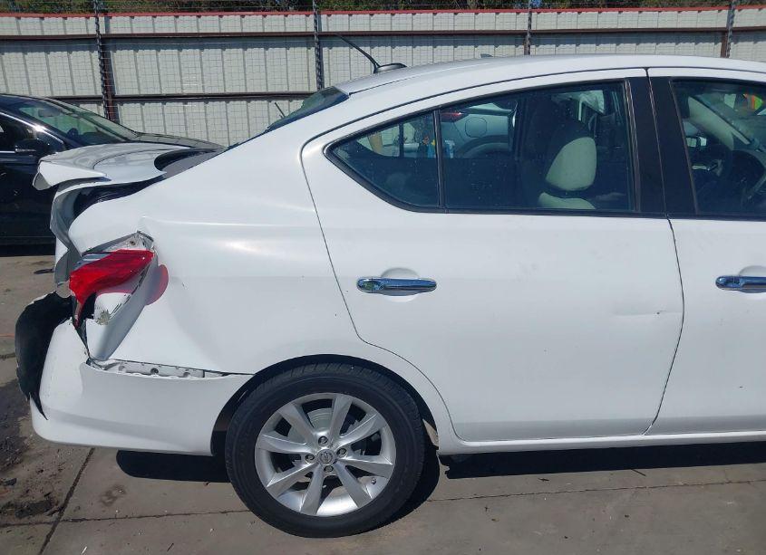 Photo 18 of 2015 Nissan Versa 1.6 SL (VIN 3N1CN7APXFL821866)