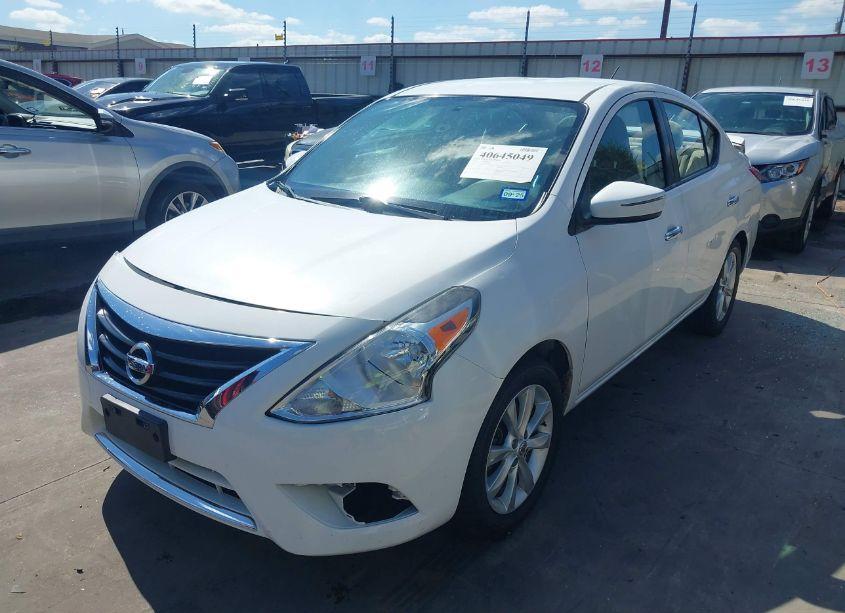 Photo 2 of 2015 Nissan Versa 1.6 SL (VIN 3N1CN7APXFL821866)