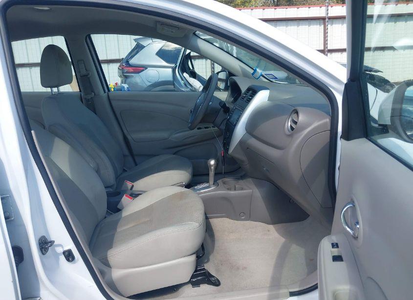 Photo 5 of 2015 Nissan Versa 1.6 SL (VIN 3N1CN7APXFL821866)