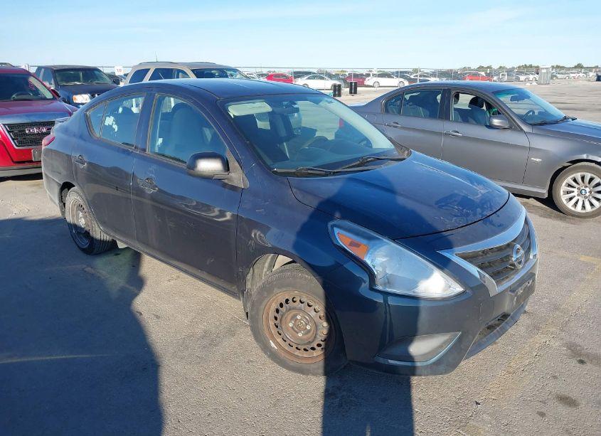 2015 Nissan Versa 1.6 S+ (VIN 3N1CN7APXFL823150) main photo
