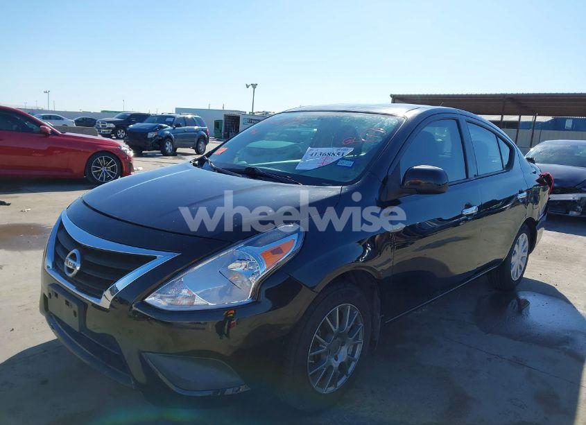 Photo 2 of 2015 Nissan Versa 1.6 SV (VIN 3N1CN7APXFL864555)