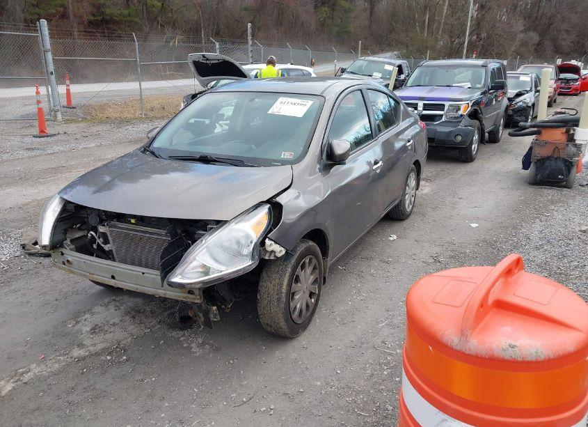 Photo 2 of 2015 Nissan Versa 1.6 SV (VIN 3N1CN7APXFL894574)