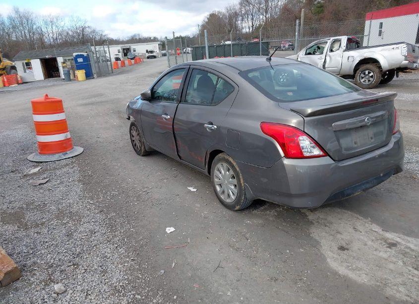 Photo 3 of 2015 Nissan Versa 1.6 SV (VIN 3N1CN7APXFL894574)