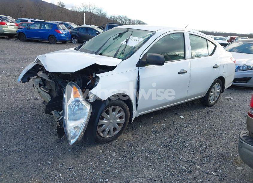 Photo 2 of 2015 Nissan Versa 1.6 S (VIN 3N1CN7APXFL920140)