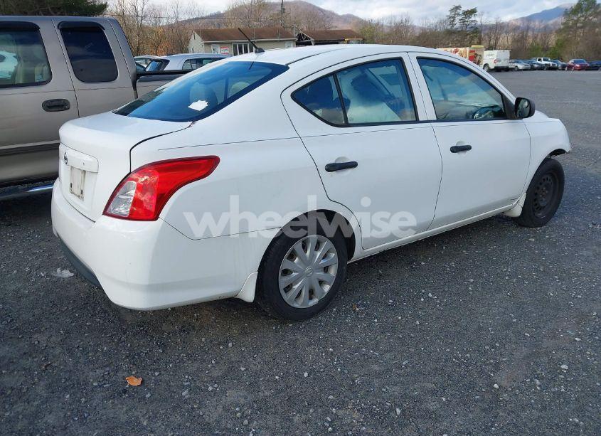 Photo 4 of 2015 Nissan Versa 1.6 S (VIN 3N1CN7APXFL920140)