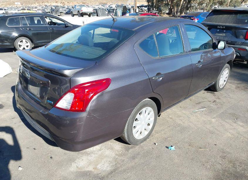 Photo 4 of 2015 Nissan Versa S/S PLUS/SV/SL (VIN 3N1CN7APXFL922020)