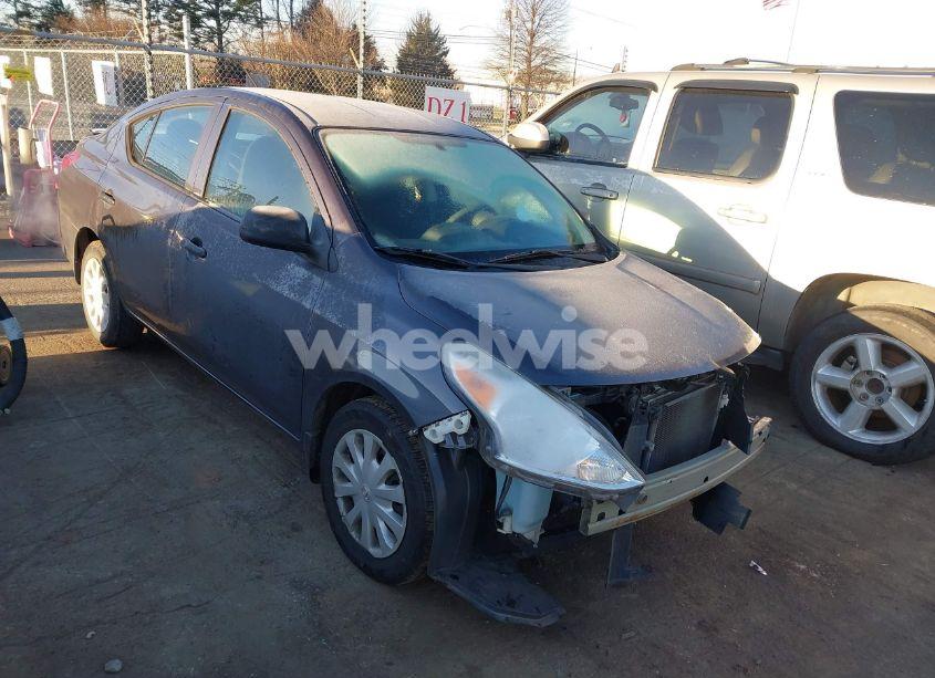 2015 Nissan Versa 1.6 S+ (VIN 3N1CN7APXFL927850) main photo