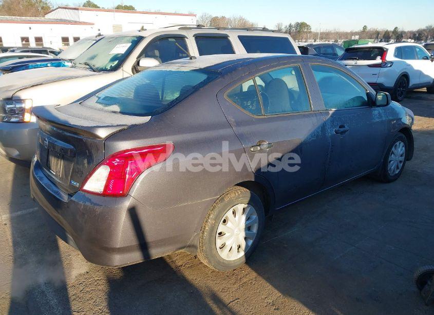 Photo 4 of 2015 Nissan Versa 1.6 S+ (VIN 3N1CN7APXFL927850)