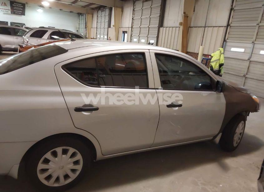 Photo 14 of 2015 Nissan Versa 1.6 S (VIN 3N1CN7APXFL930201)