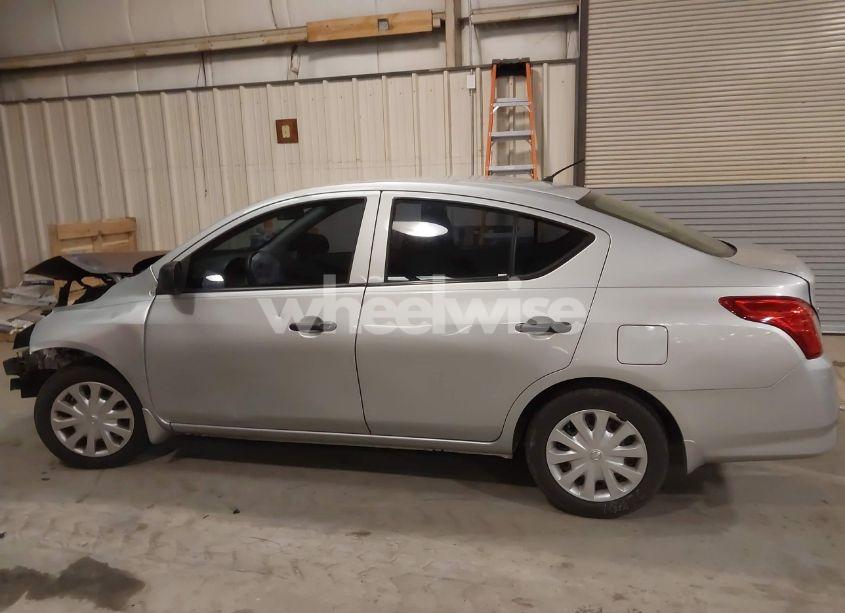 Photo 15 of 2015 Nissan Versa 1.6 S (VIN 3N1CN7APXFL930201)