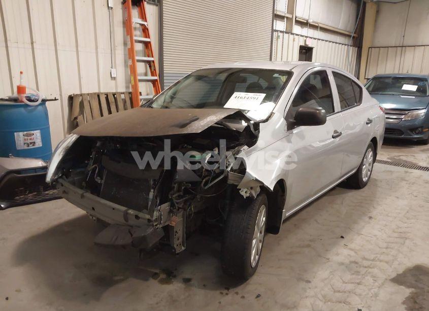 Photo 2 of 2015 Nissan Versa 1.6 S (VIN 3N1CN7APXFL930201)