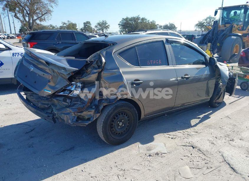 Photo 4 of 2015 Nissan Versa 1.6 S+ (VIN 3N1CN7APXFL948472)