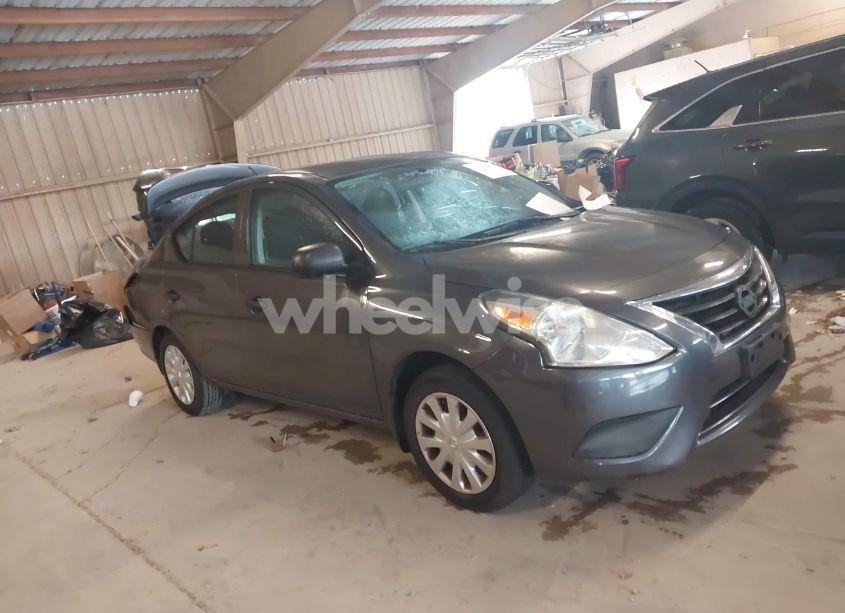 2015 Nissan Versa 1.6 S+ (VIN 3N1CN7APXFL952196) main photo