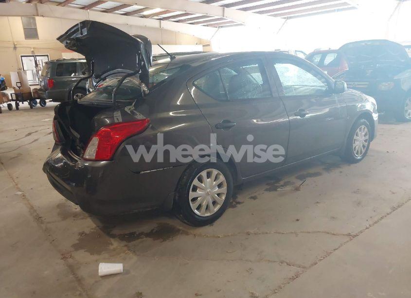 Photo 4 of 2015 Nissan Versa 1.6 S+ (VIN 3N1CN7APXFL952196)