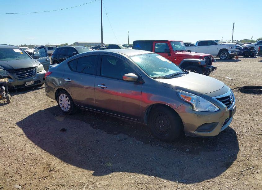 2016 Nissan Versa (VIN 3N1CN7APXGL805460) main photo