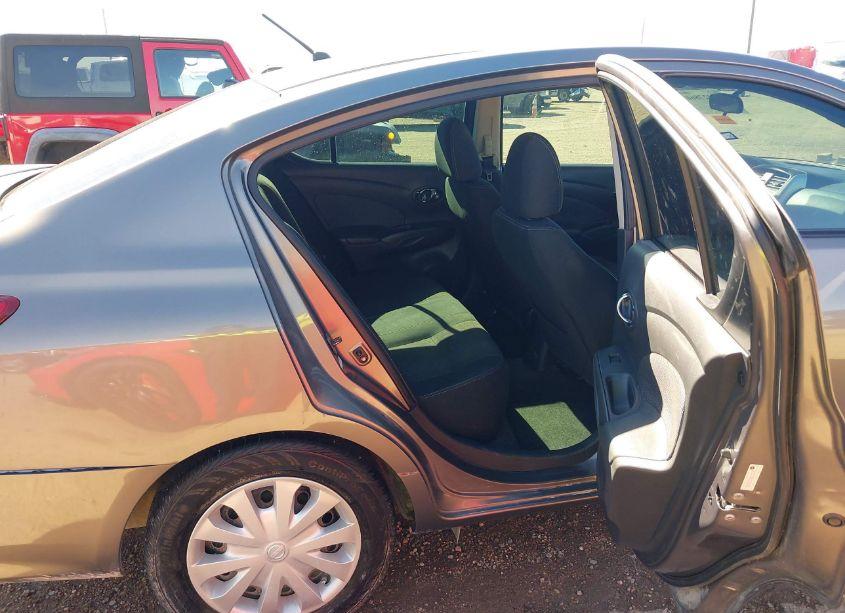 Photo 8 of 2016 Nissan Versa (VIN 3N1CN7APXGL805460)