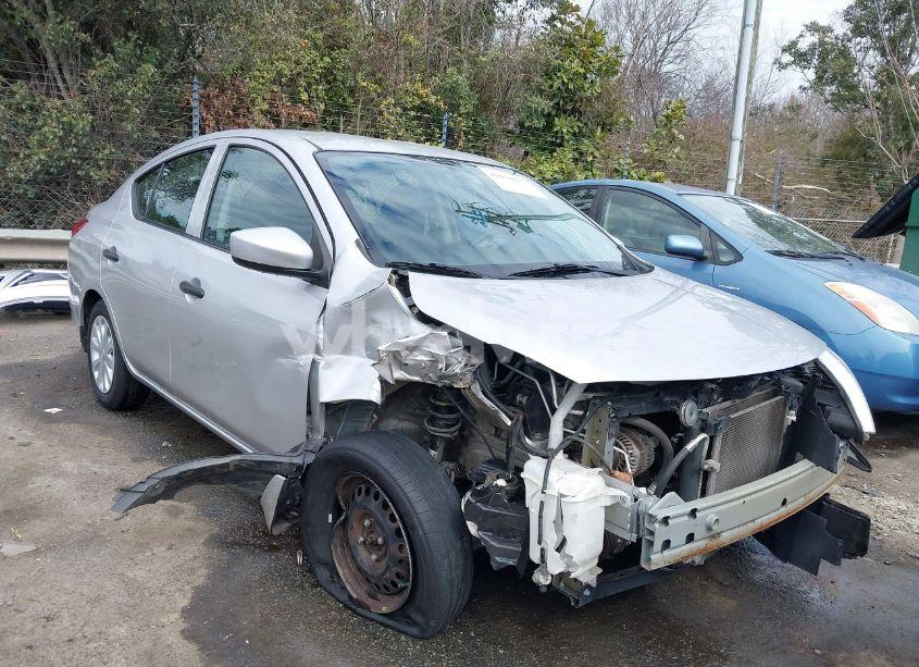 2016 Nissan Versa 1.6 S (VIN 3N1CN7APXGL883043) main photo