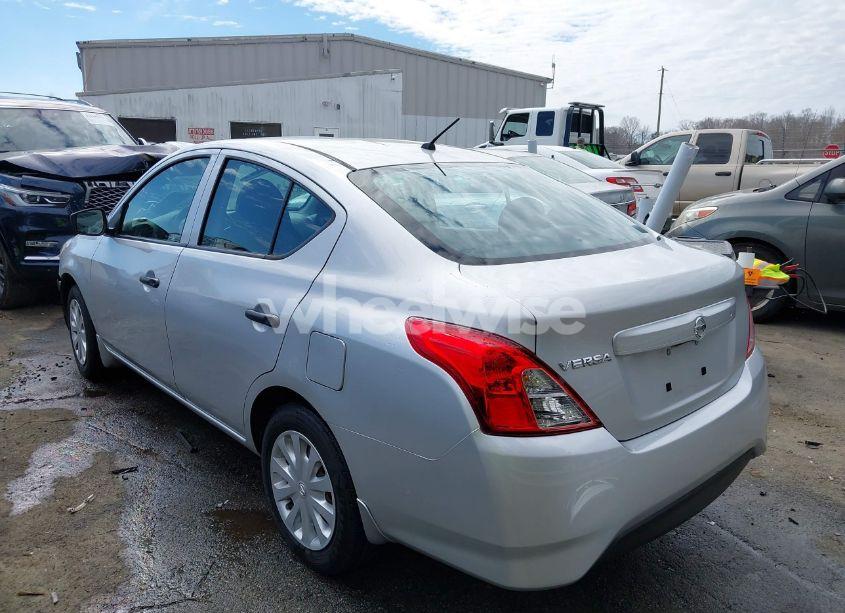 Photo 3 of 2016 Nissan Versa 1.6 S (VIN 3N1CN7APXGL883043)