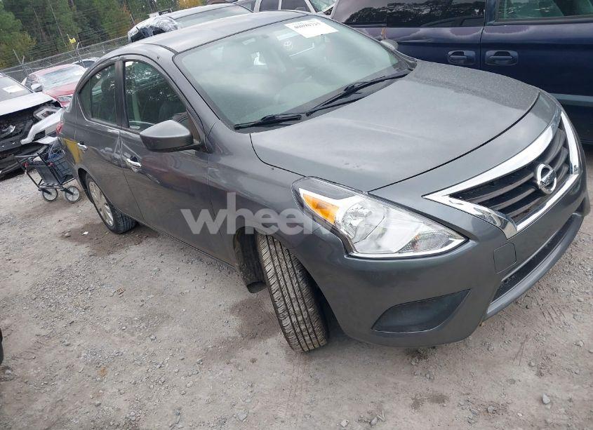 2017 Nissan Versa 1.6 SV (VIN 3N1CN7APXHL818923) main photo