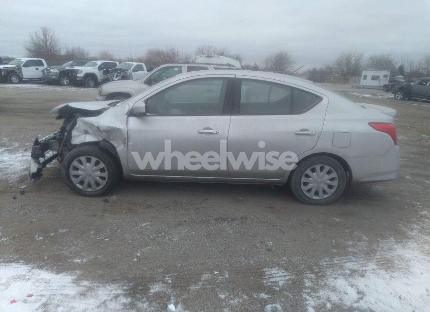 Photo 14 of 2018 Nissan Versa 1.6 SV (VIN 3N1CN7APXJK438783)