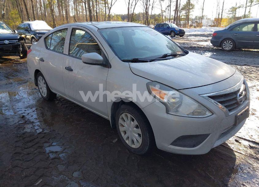 2018 Nissan Versa 1.6 S+ (VIN 3N1CN7APXJL841091) main photo